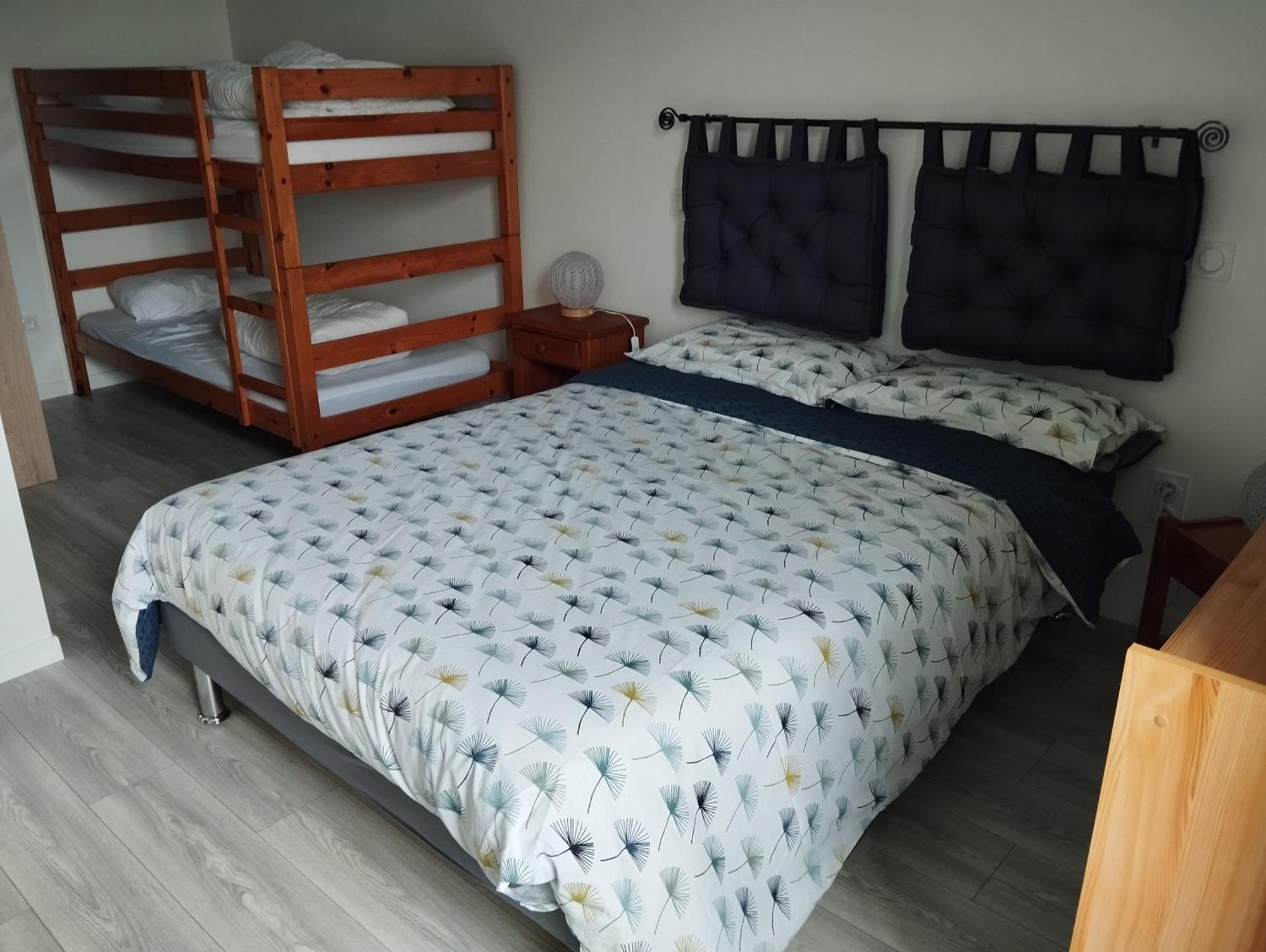 Maison Au Calme Avec Vue Etang Clesse  Экстерьер фото